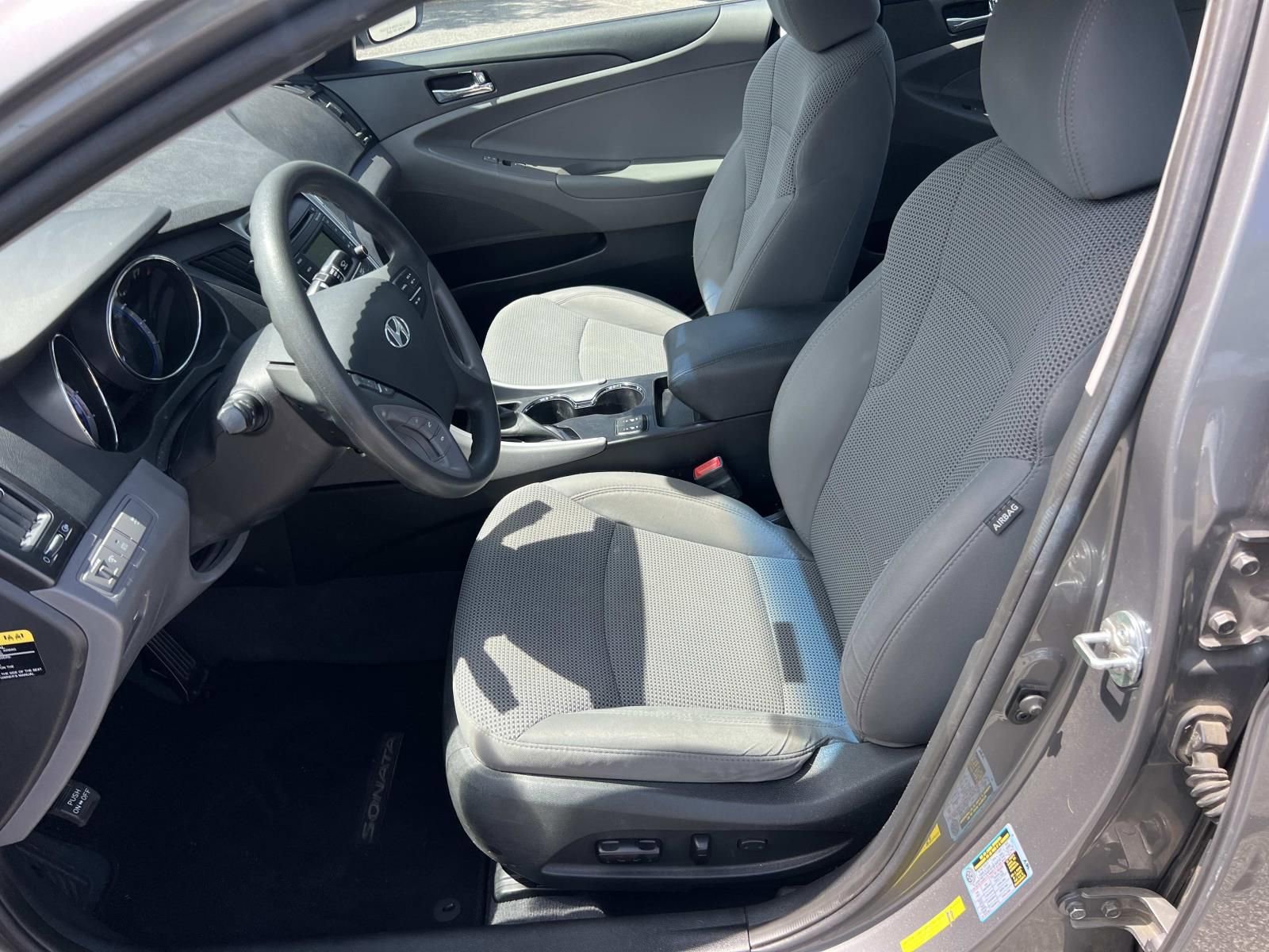 Used 2014 Hyundai Sonata GLS w/ Popular Equipment Group 2 FWD image 9