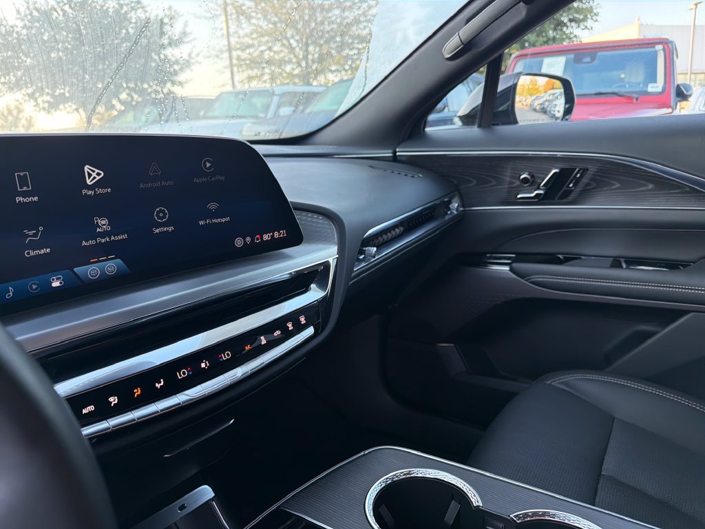 Certified 2024 Cadillac Lyriq Sport AWD/4WD image 23
