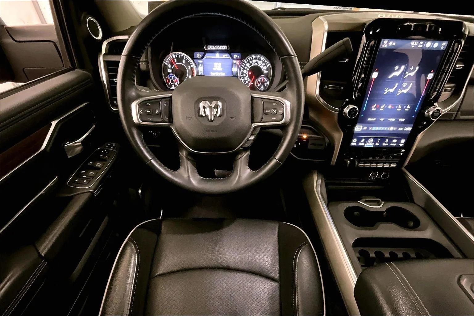 Used 2024 RAM 3500 Laramie image 5