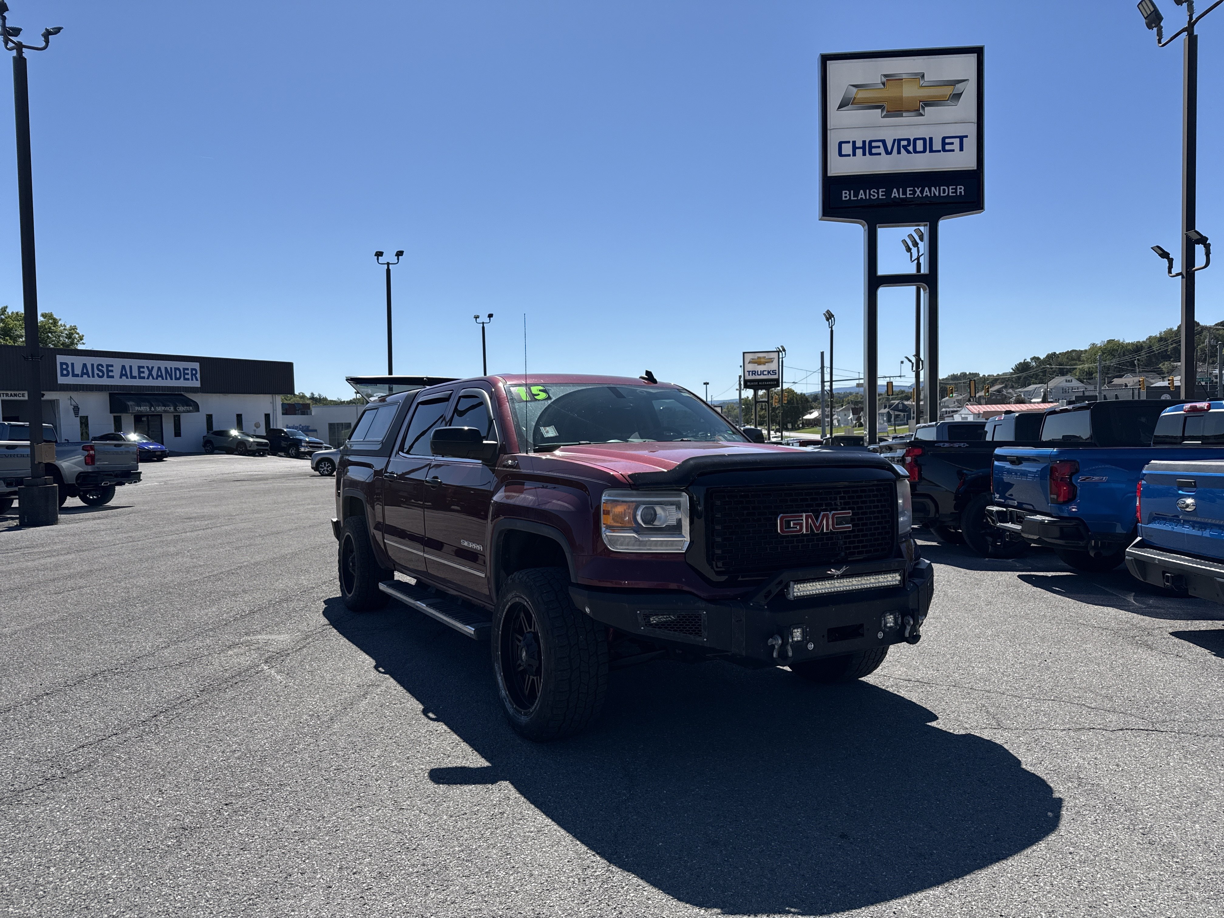 Used 2015 GMC Sierra 1500 SLT w/ SLT Crew Cab Value Package