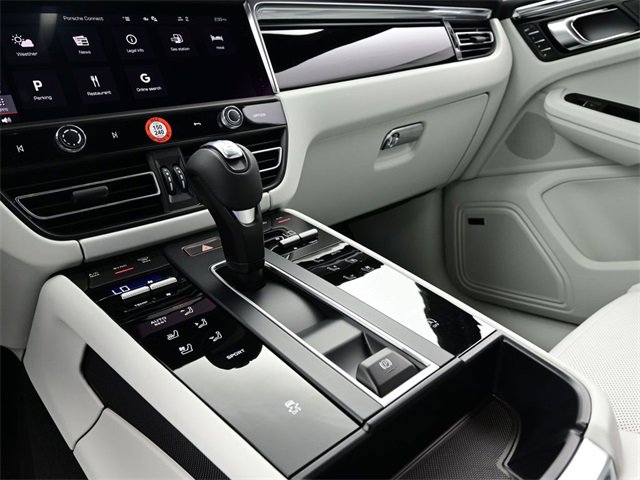 New 2026 Porsche Macan image 11