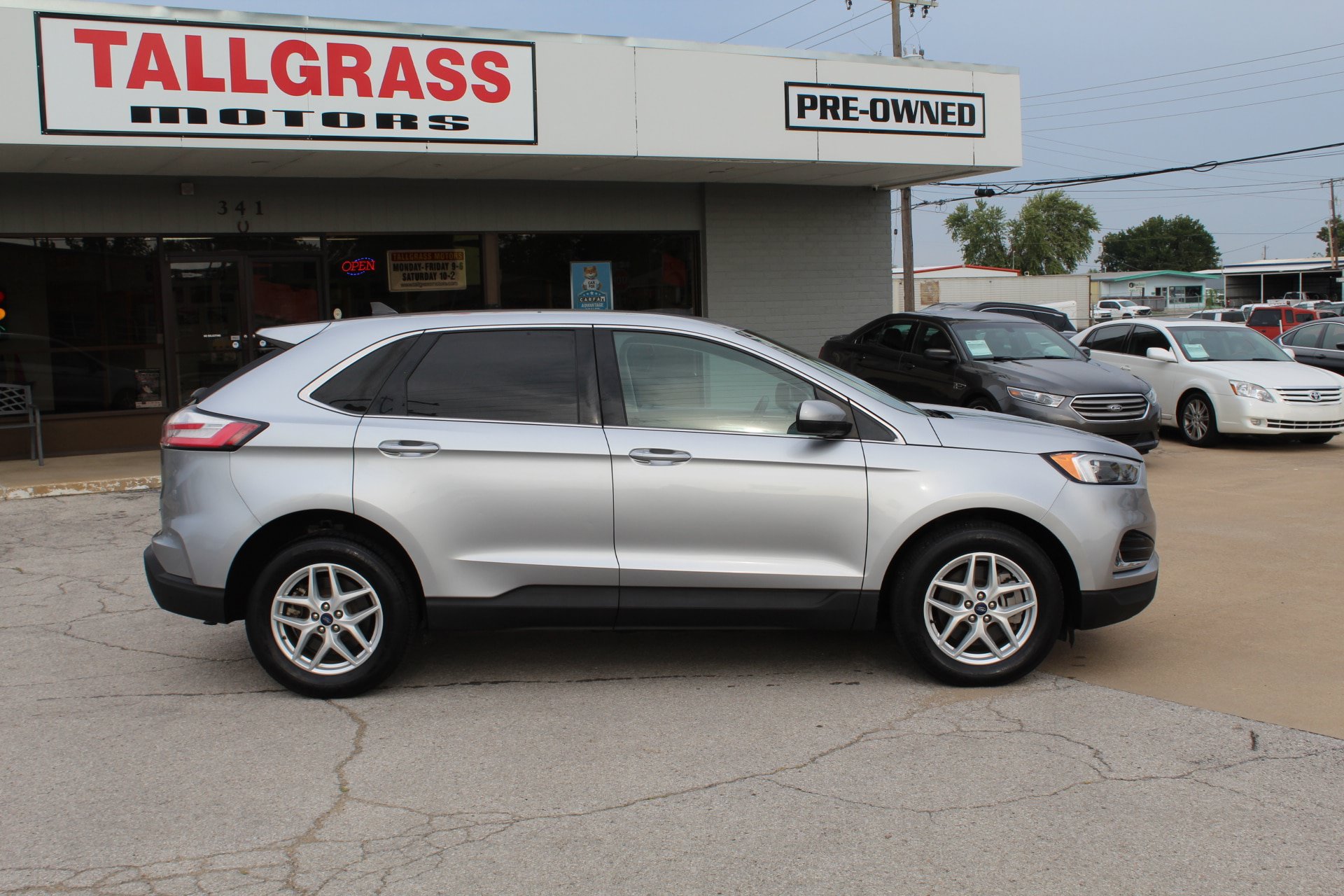 Used 2022 Ford Edge SEL AWD/4WD image 3