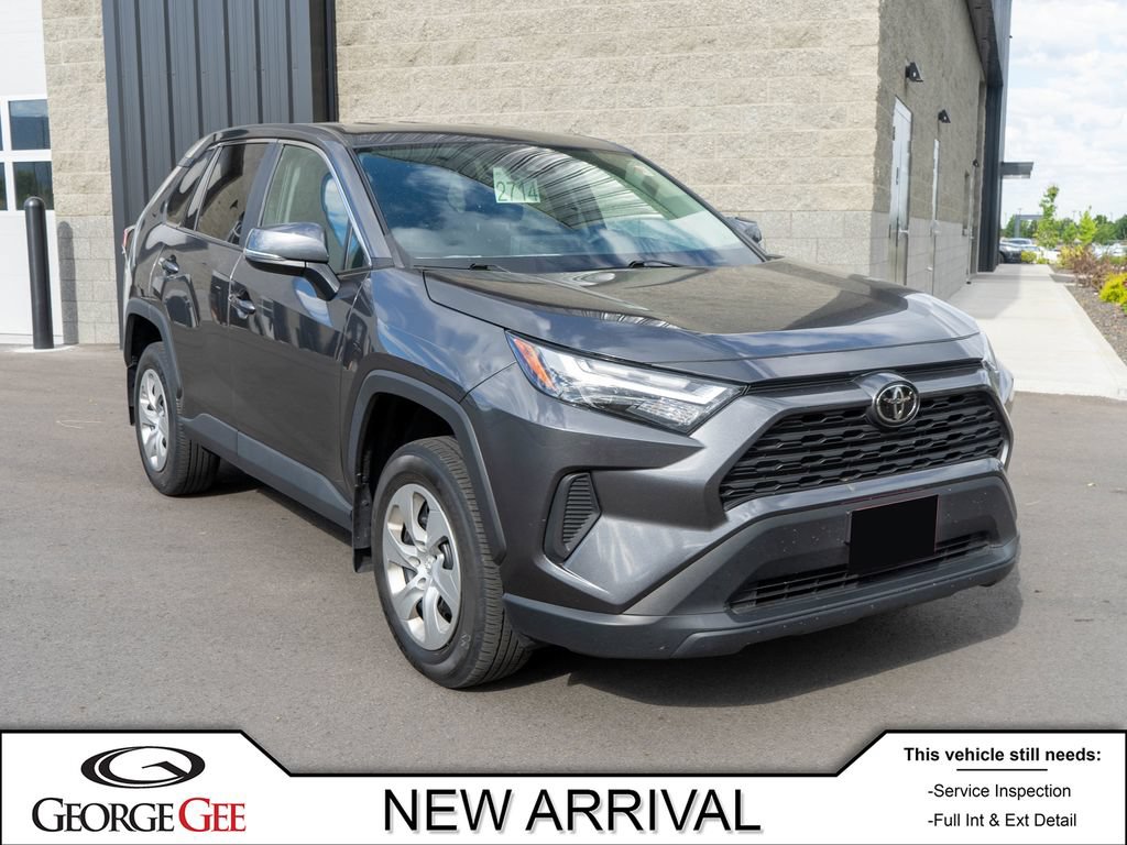 Used 2023 Toyota RAV4 LE AWD/4WD image 1