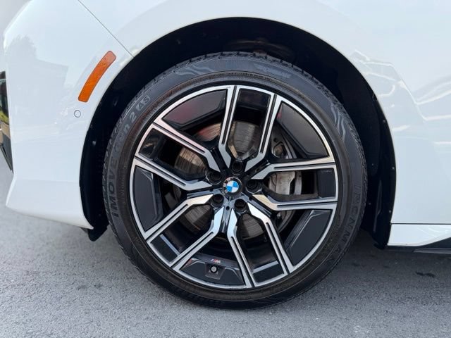 Used 2024 BMW 740i xDrive AWD/4WD image 30