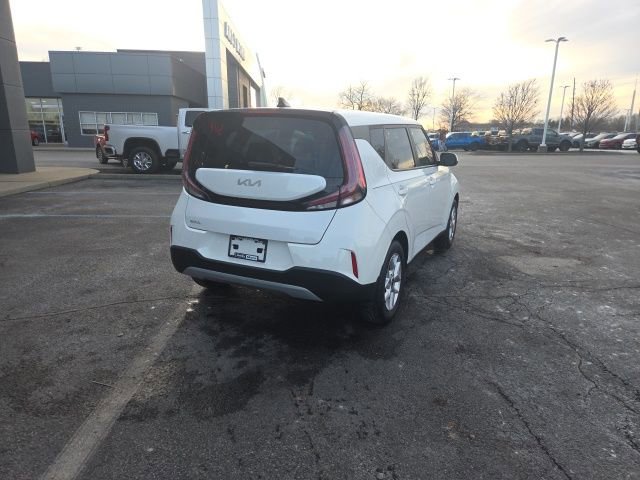 Used 2024 Kia Soul LX w/ Option Group 015 image 4