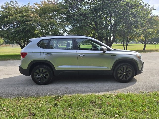 Used 2022 Volkswagen Taos S image 7