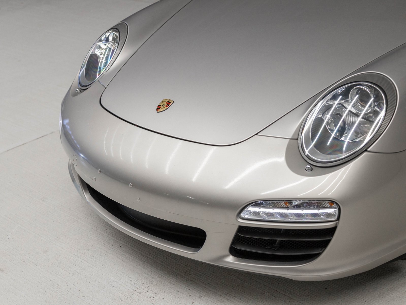 Used 2011 Porsche 911 Carrera image 28