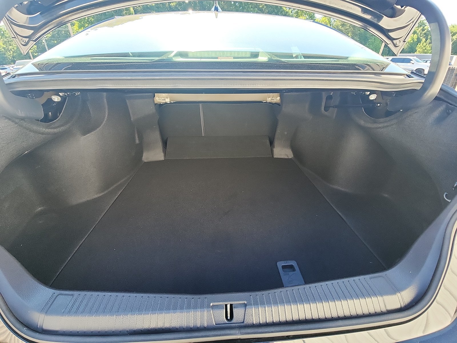 Used 2019 Toyota Avalon XLE w/ Moonroof Package FWD image 26