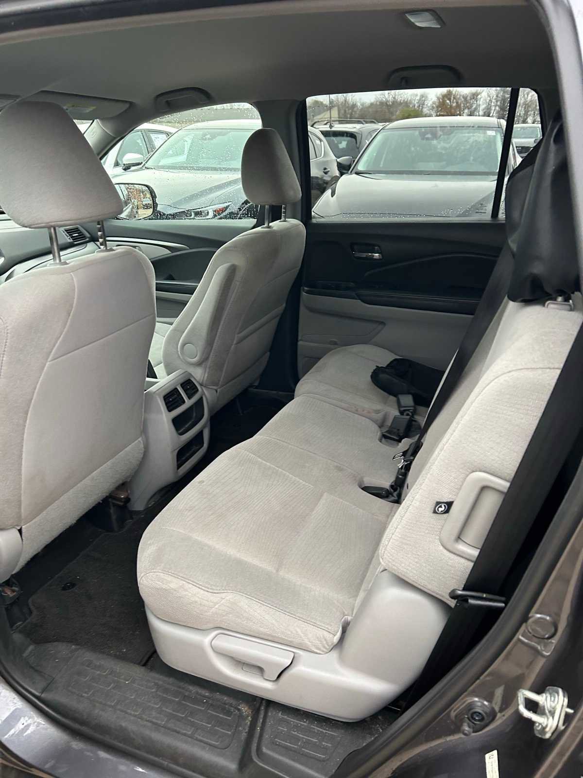 Used 2016 Honda Pilot LX image 22