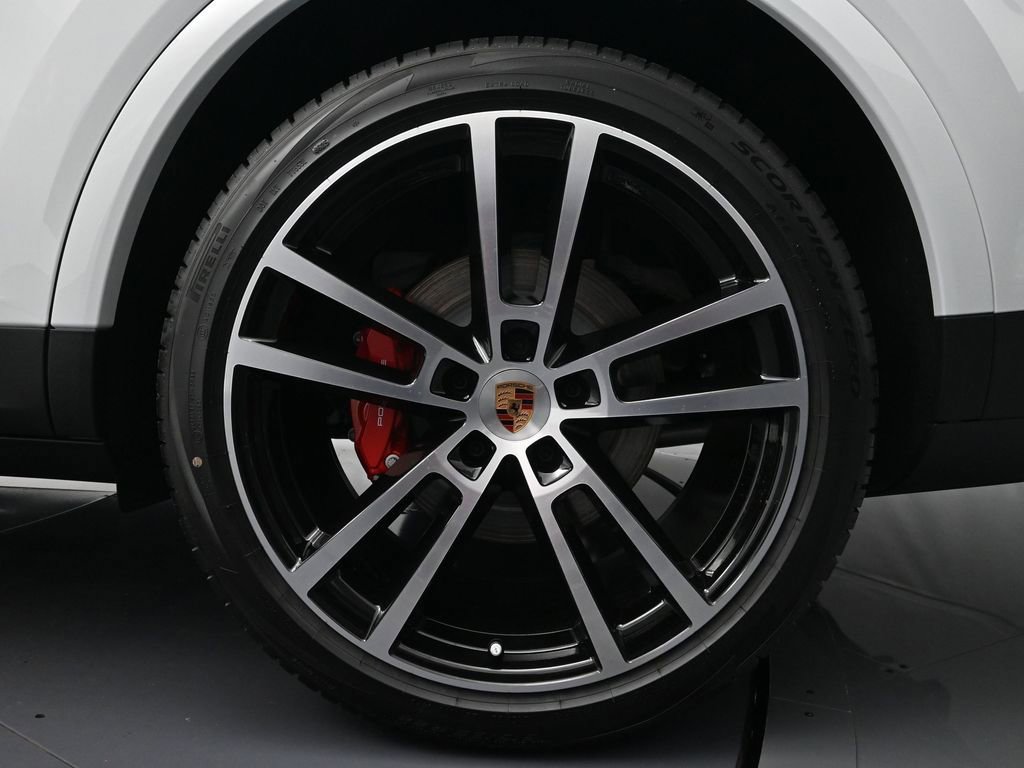 New 2026 Porsche Cayenne S image 26