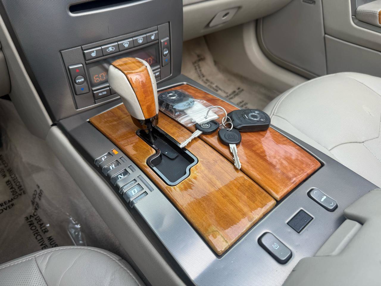Used 2004 Cadillac XLR RWD image 36