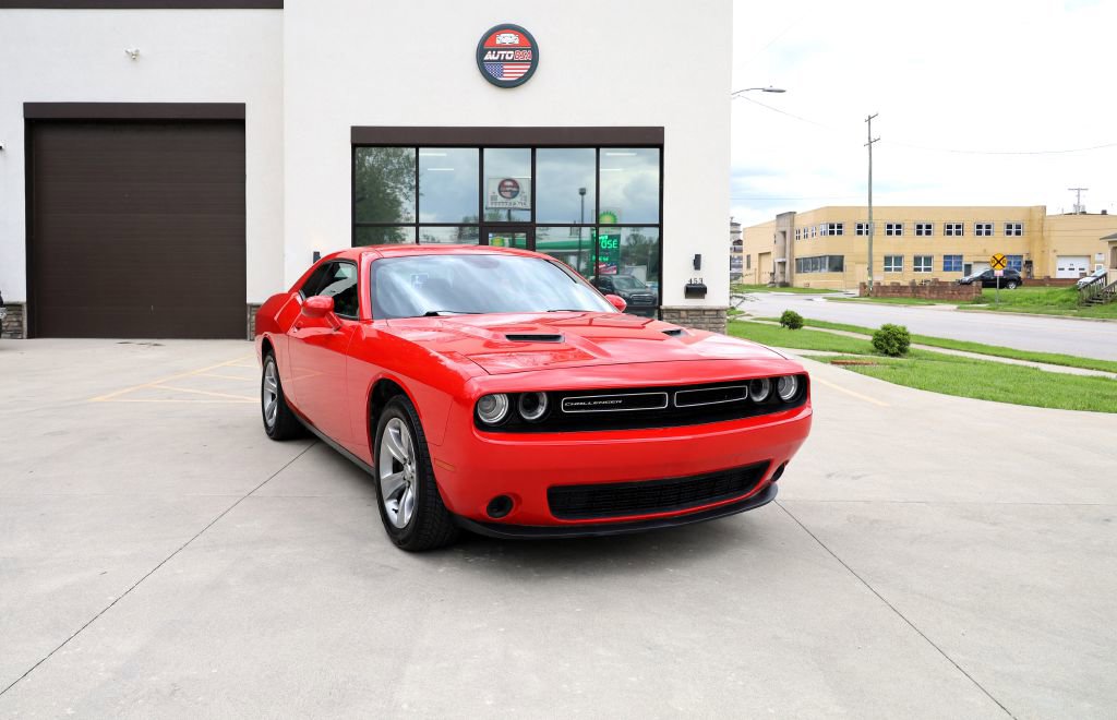 Used 2018 Dodge Challenger SXT