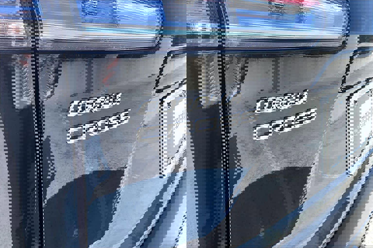 Used 2024 Toyota Corolla Cross LE w/ Moonroof Package image 31