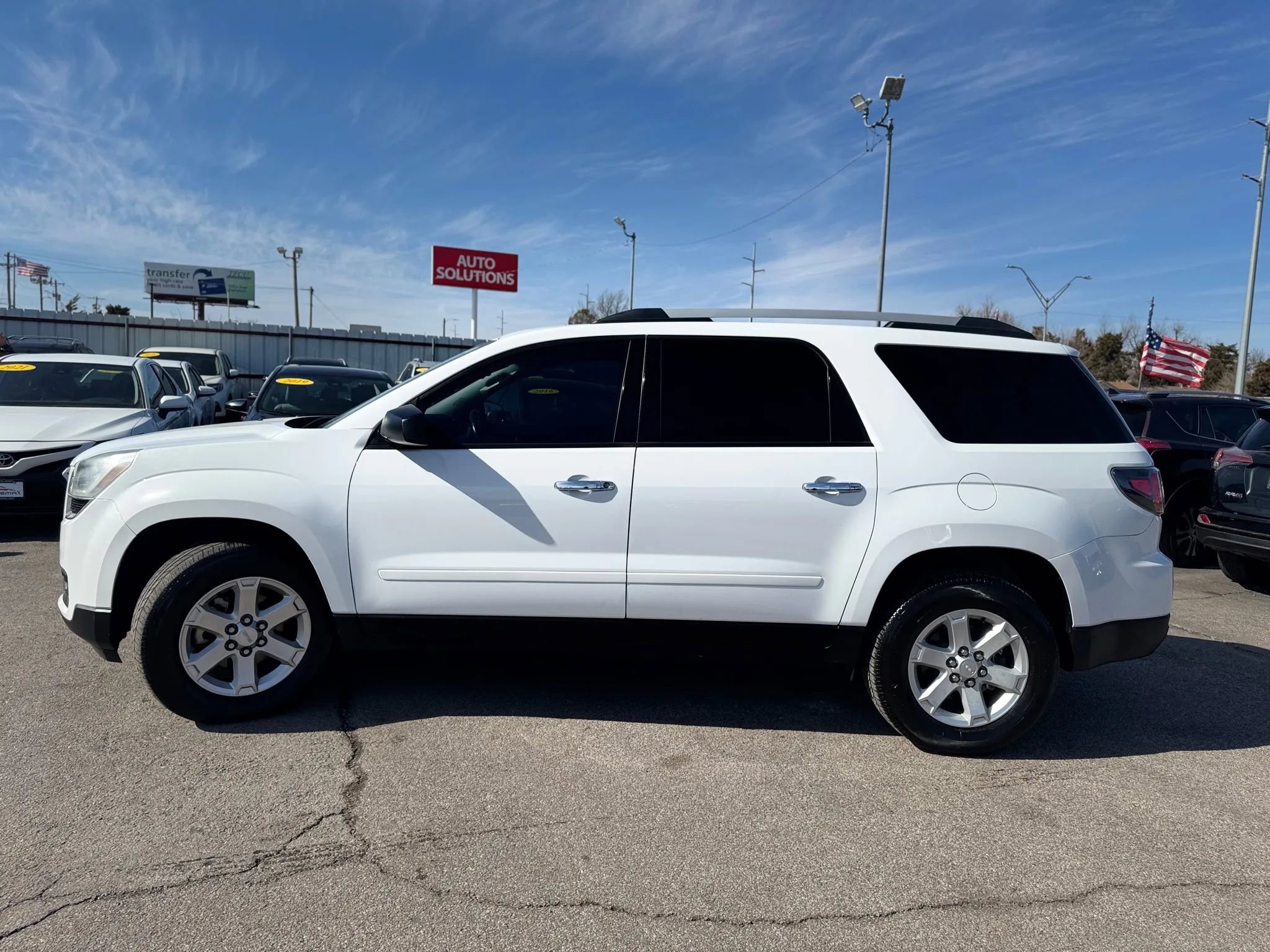 Used 2016 GMC Acadia SLE image 6