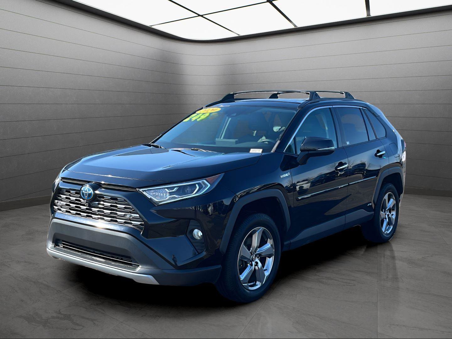 Used 2020 Toyota RAV4 Limited video 1