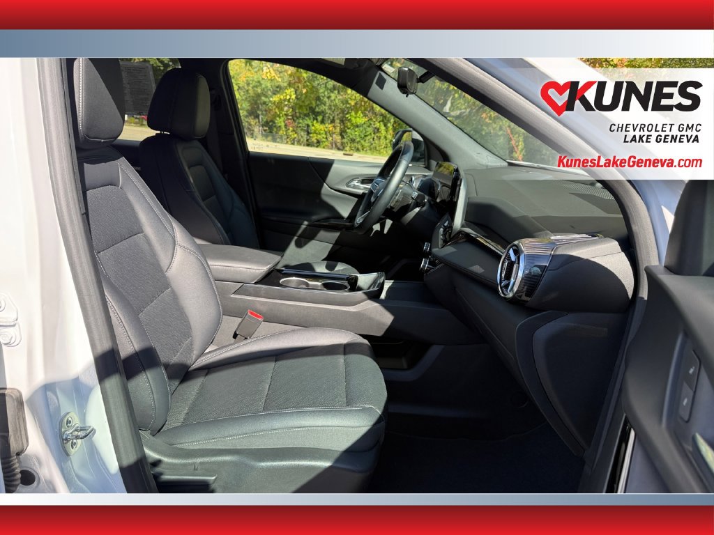 Used 2025 Chevrolet Equinox LT w/ Convenience Package II FWD image 40