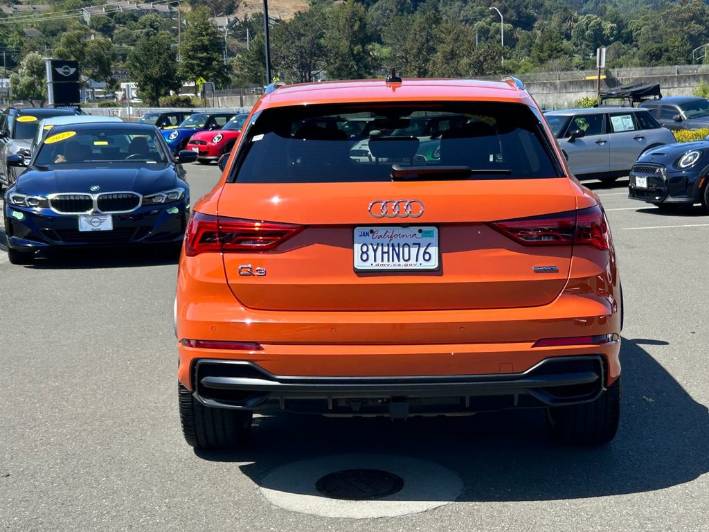 Used 2020 Audi Q3 2.0T Premium Plus w/ Premium Plus Package AWD/4WD image 4