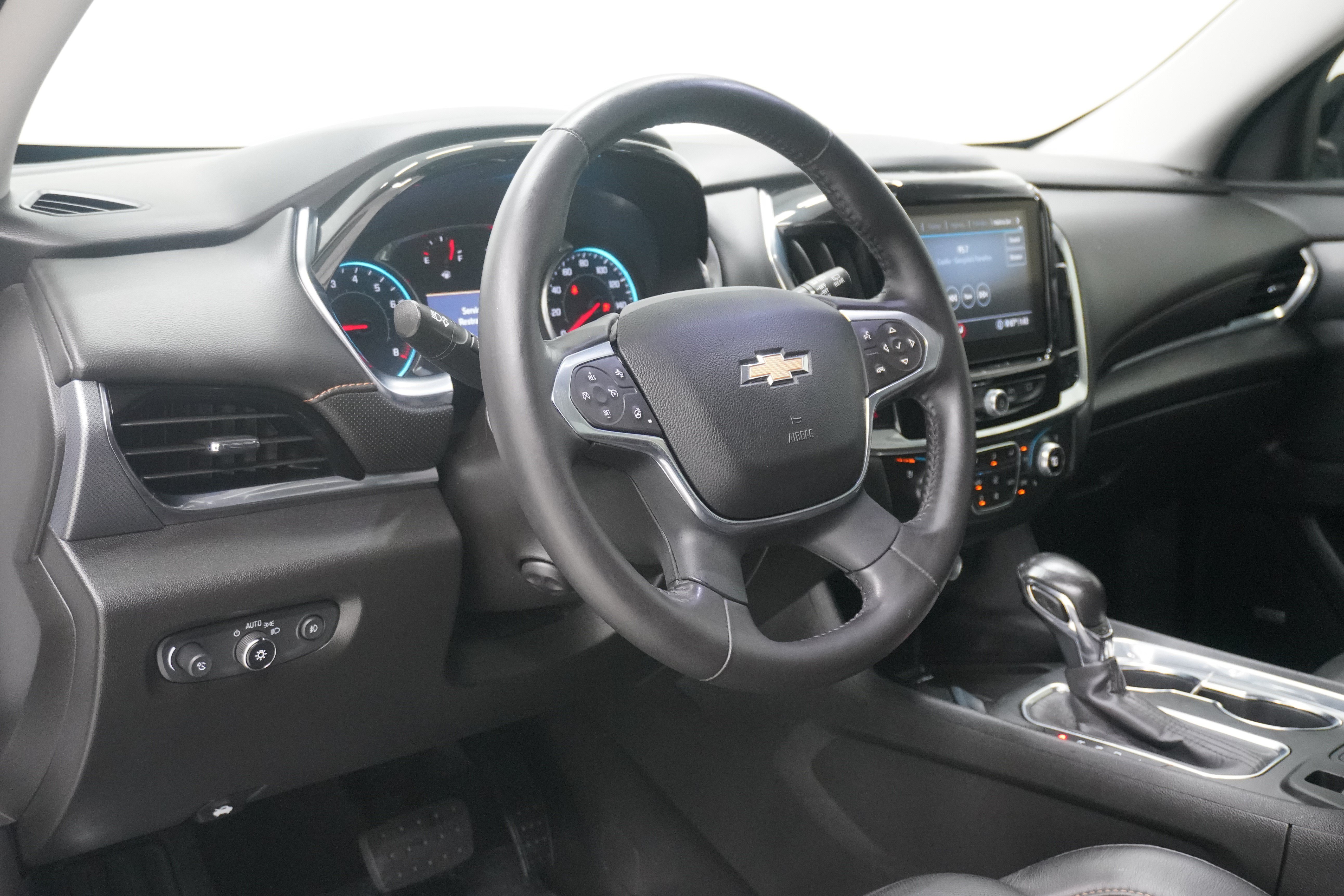 Used 2021 Chevrolet Traverse Premier w/ Redline Edition FWD image 10