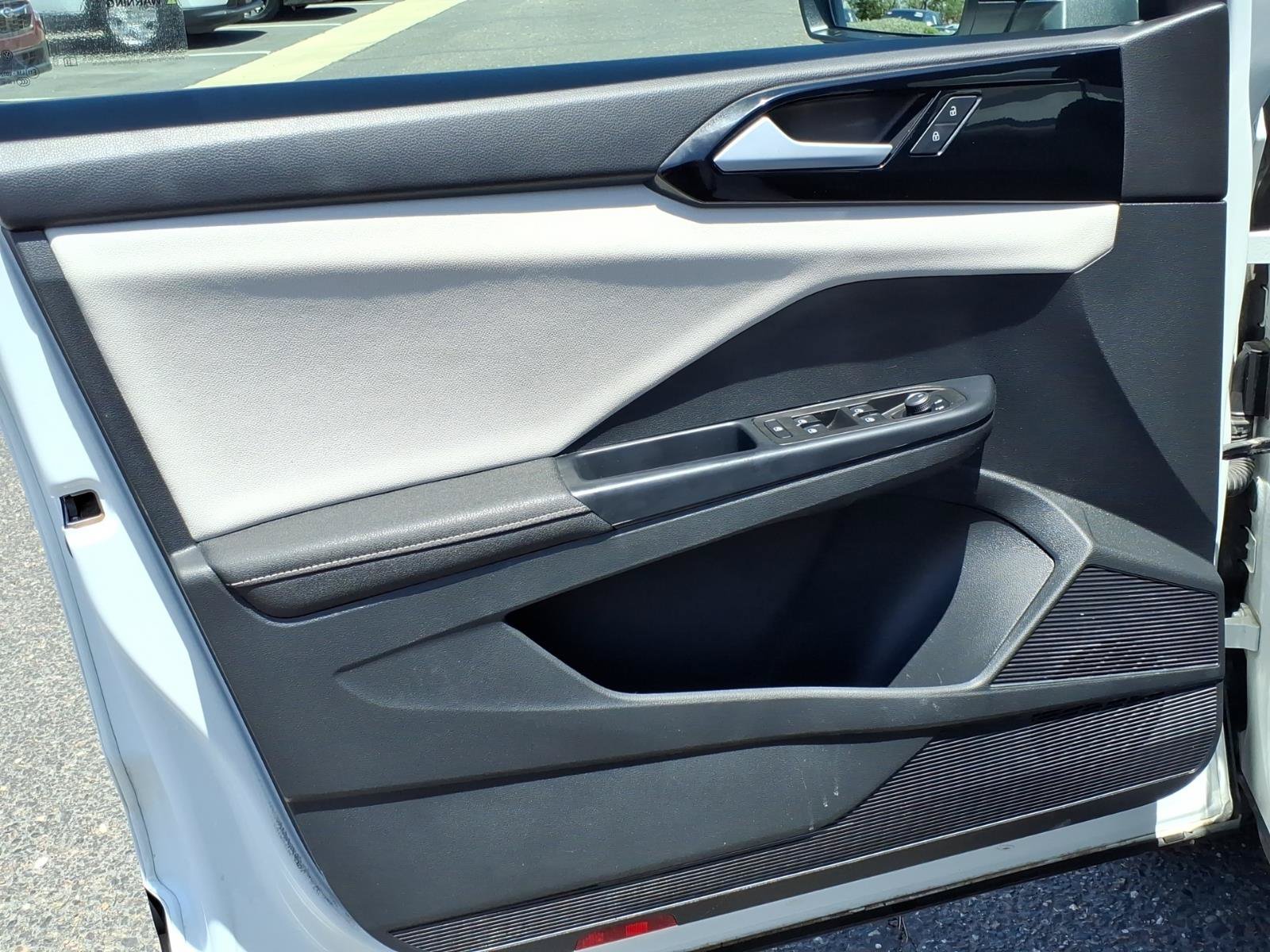 Certified 2025 Volkswagen Taos S AWD/4WD image 18