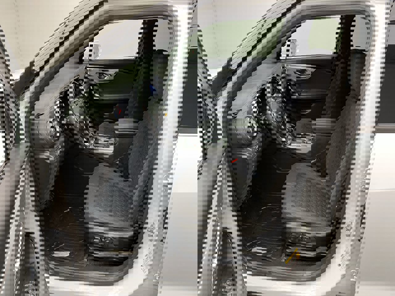 Used 2019 Chevrolet Blazer LT image 3