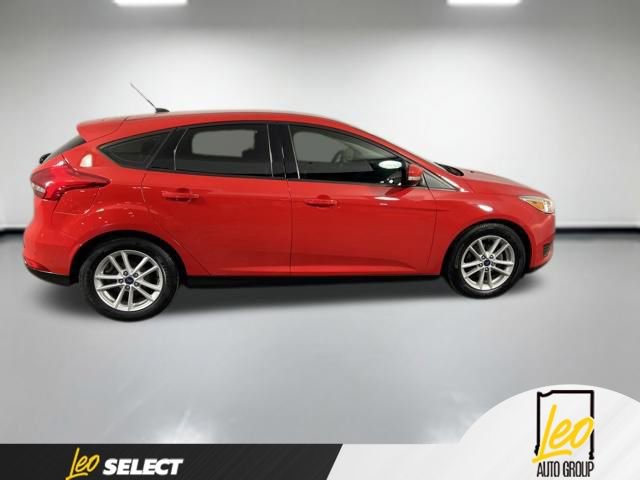 Used 2017 Ford Focus SE w/ Cold Weather Package FWD image 4