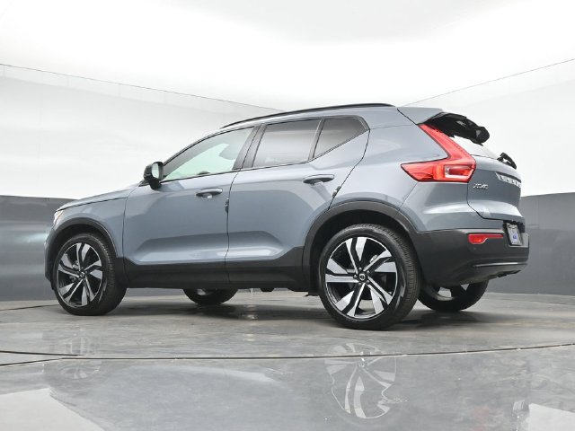 Used 2023 Volvo XC40 B5 Plus w/ Protection Package Premier AWD/4WD image 40