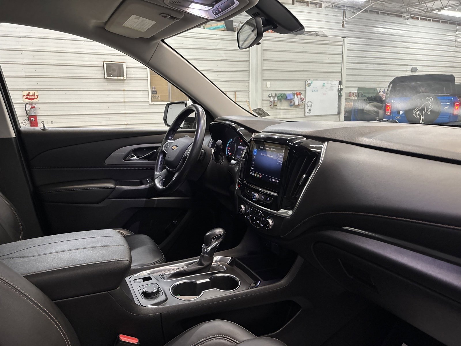 Used 2021 Chevrolet Traverse LT image 29