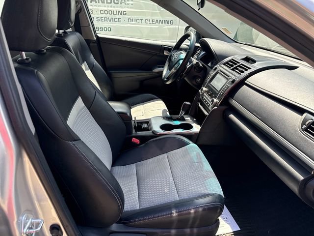 Used 2012 Toyota Camry SE FWD image 12
