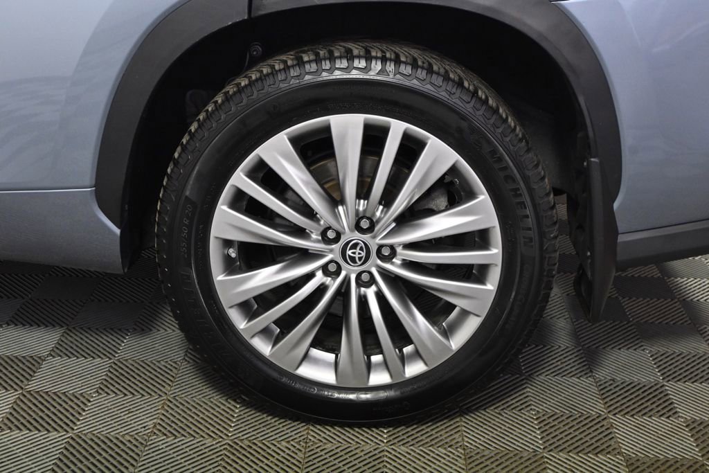 Used 2023 Toyota Highlander Platinum image 21