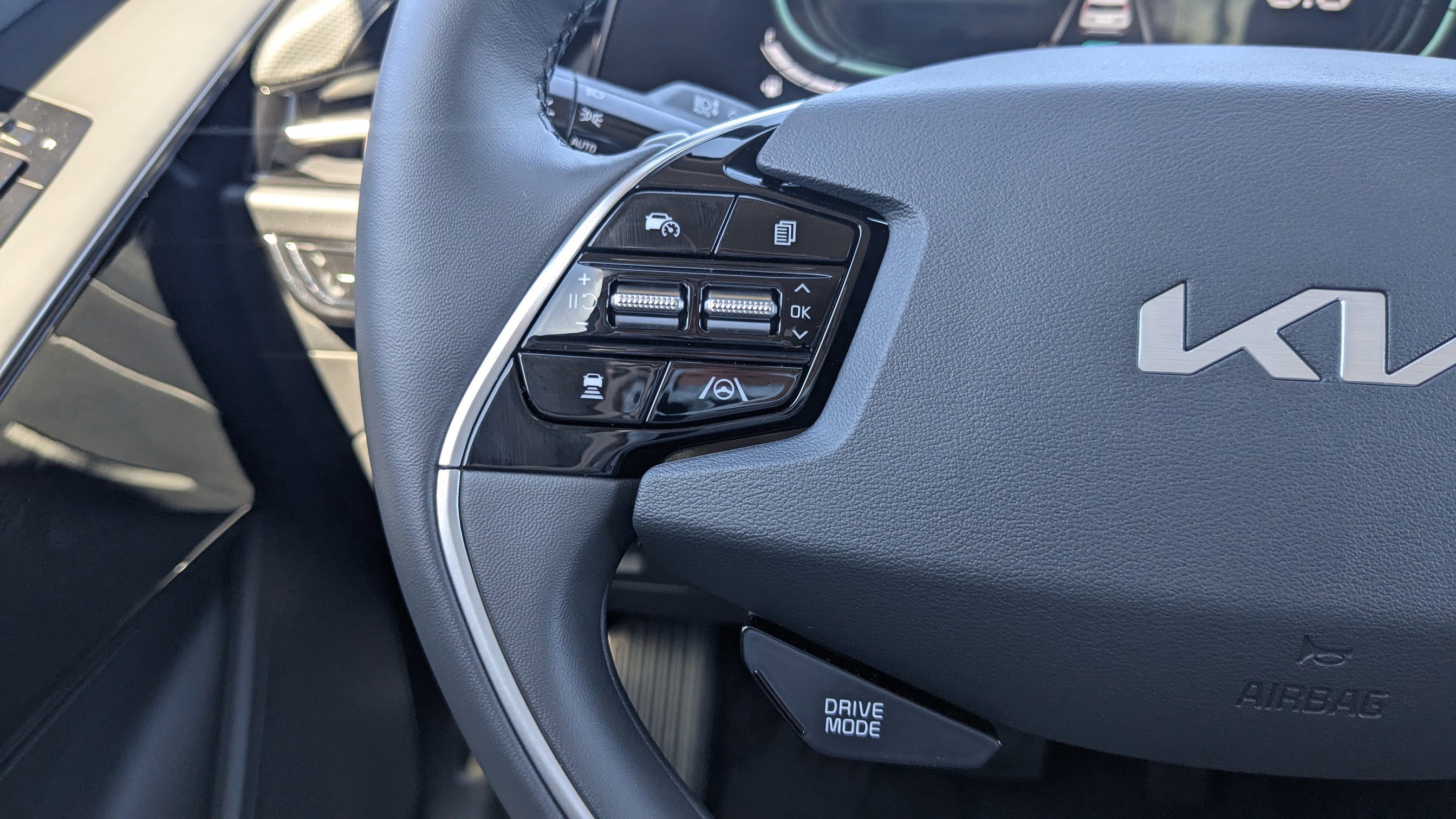 New 2025 Kia Niro EX w/ EX Cold Weather Package image 30