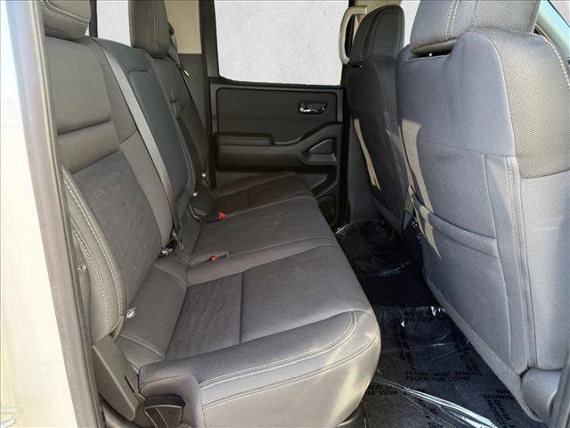 Used 2024 Nissan Frontier SV w/ SV Convenience Package image 20