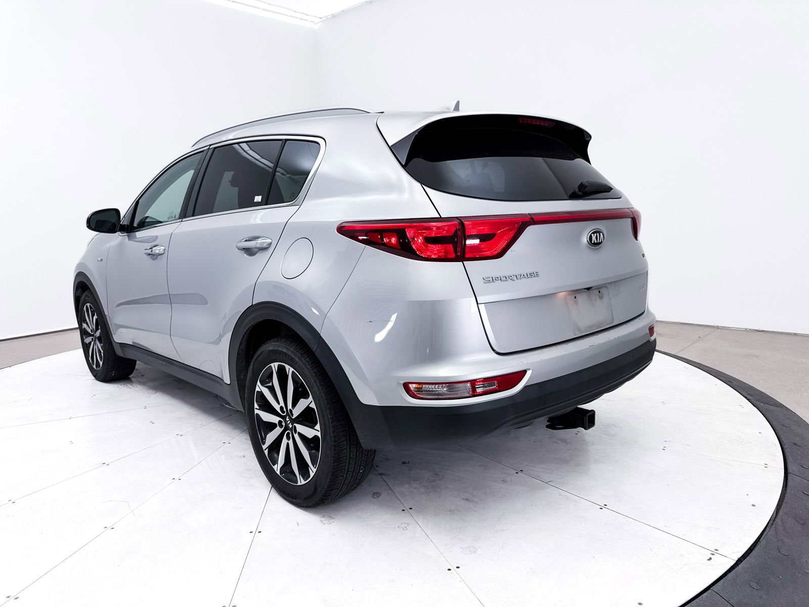 Used 2017 Kia Sportage EX image 12