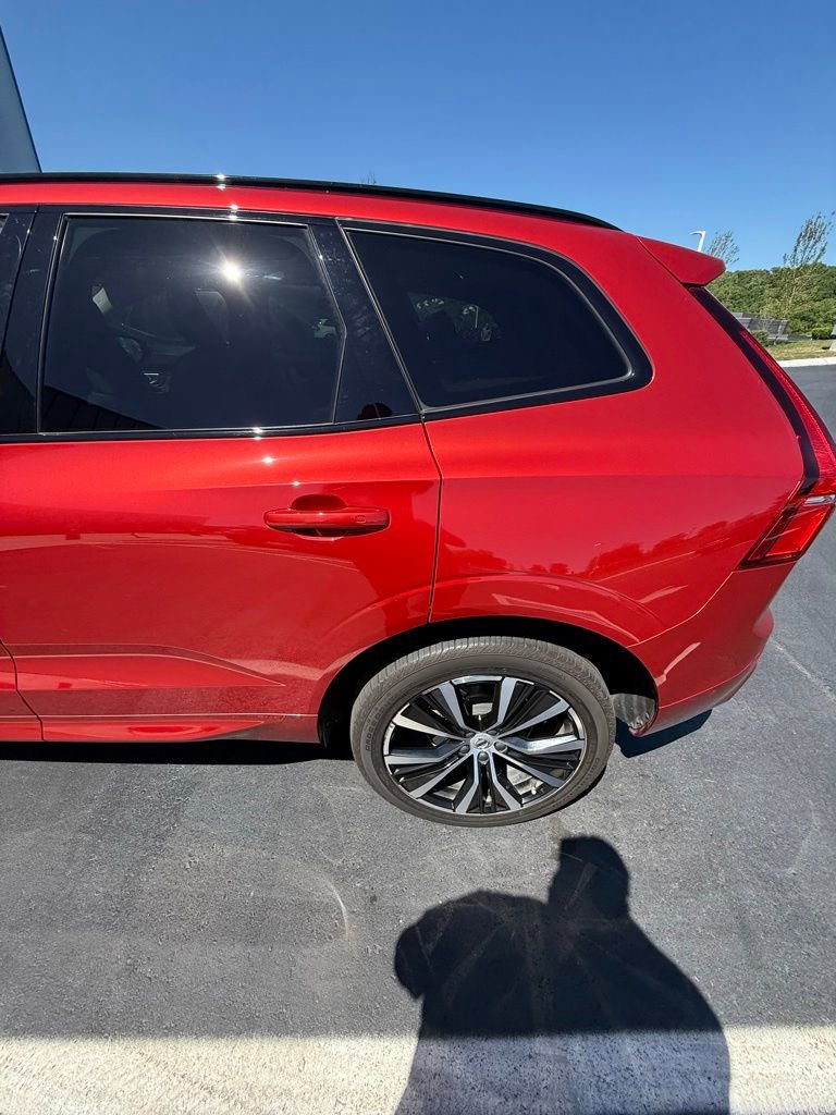 Certified 2024 Volvo XC60 B5 Plus w/ Climate Package AWD/4WD image 5