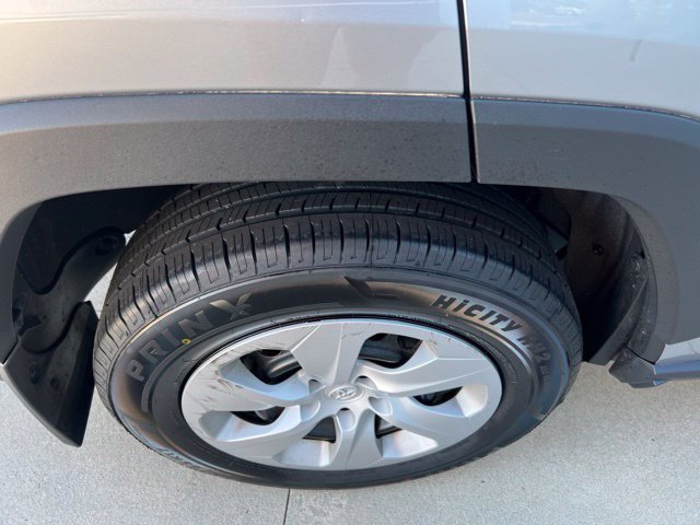 Used 2023 Toyota RAV4 LE AWD/4WD image 12