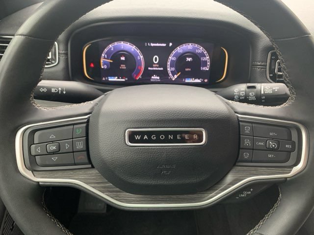 Used 2024 Jeep Wagoneer L Series II AWD/4WD image 34