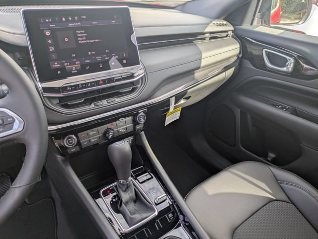 New 2026 Jeep Compass Latitude AWD/4WD image 20