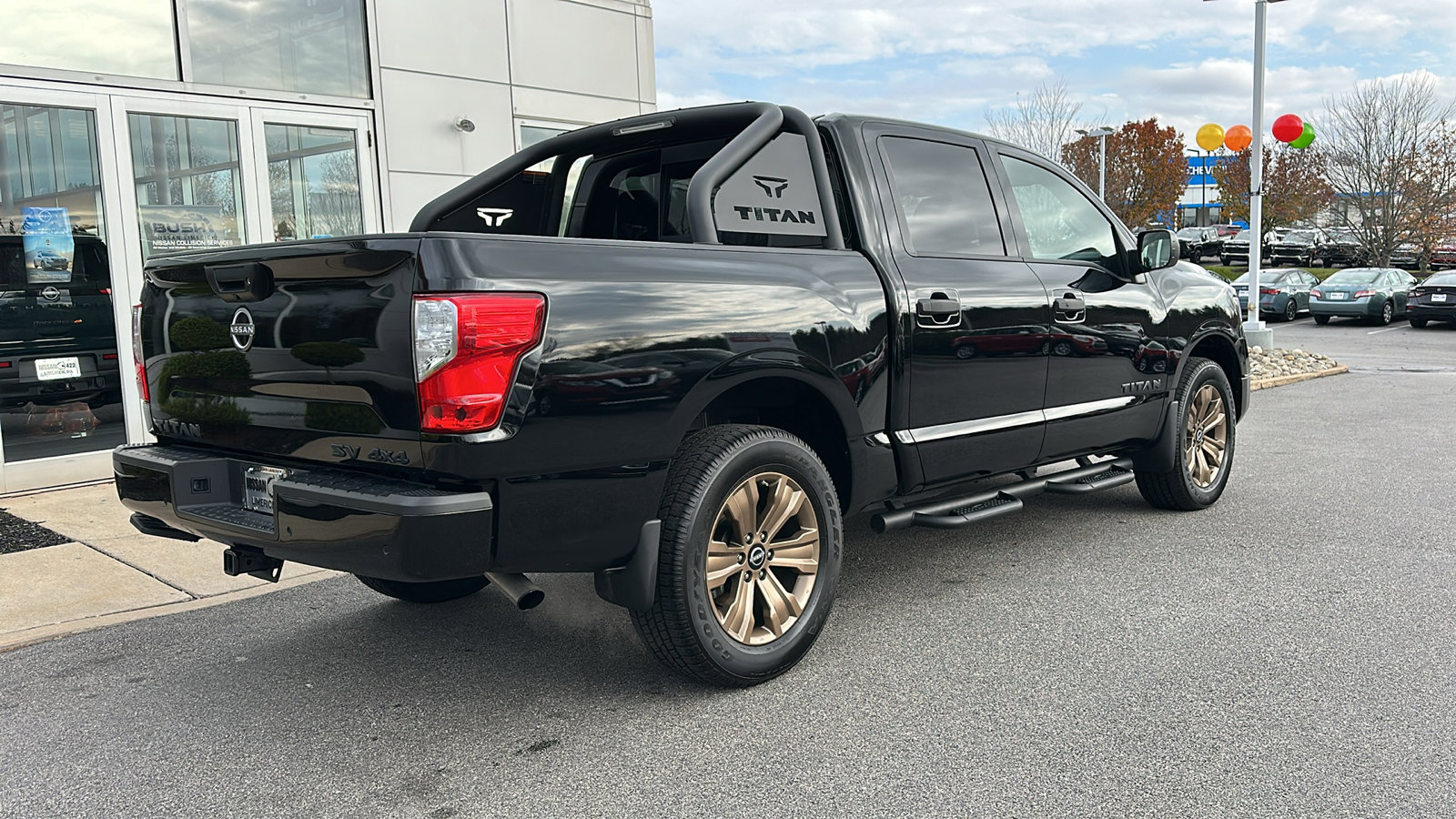 Certified 2024 Nissan Titan SV w/ SV Bronze Edition Package image 7