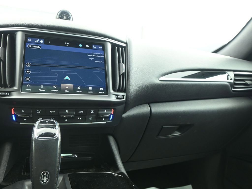 Used 2023 Maserati Levante Modena image 17