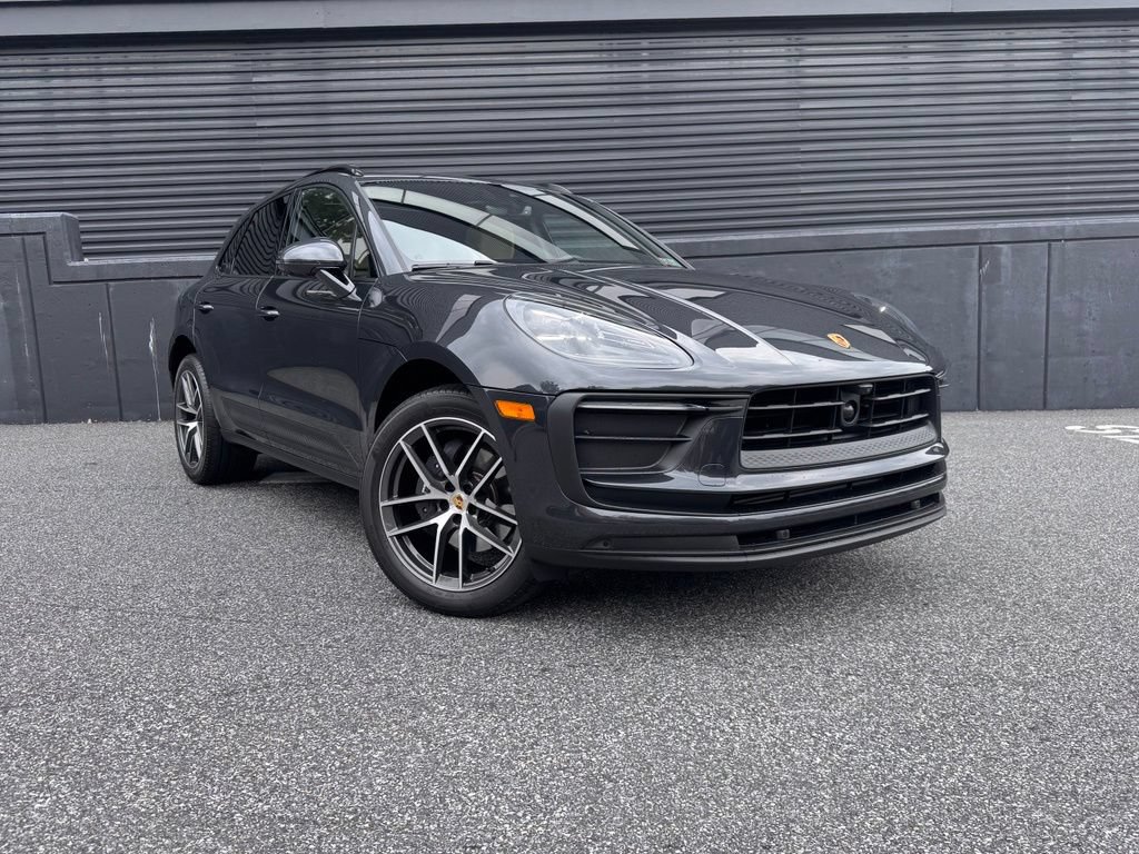 Certified 2026 Porsche Macan AWD/4WD image 12