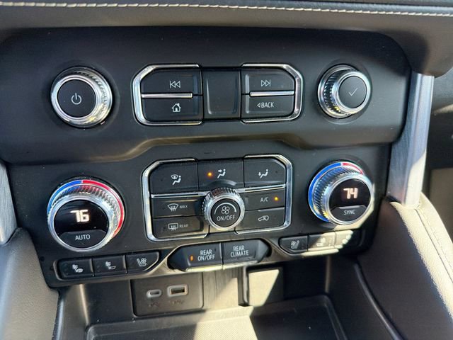 Used 2021 GMC Yukon XL SLT w/ Rear Media and Nav Package AWD/4WD image 23