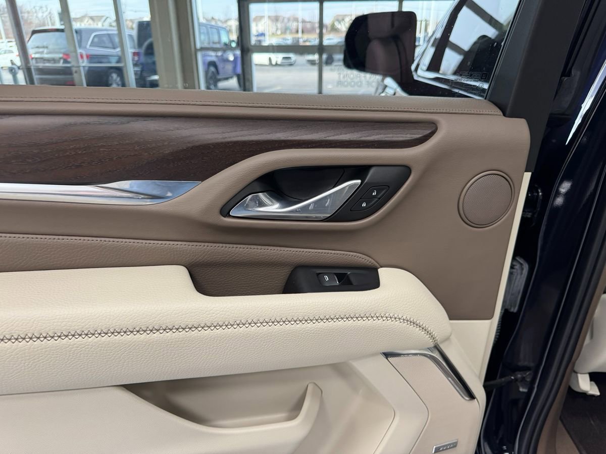 Used 2023 GMC Yukon Denali AWD/4WD image 45