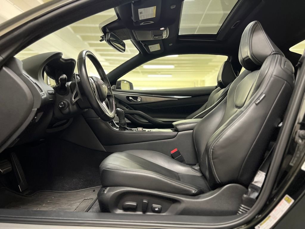Used 2018 INFINITI Q60 3.0t Luxe w/ Sensory Package 3.0T Luxe image 12
