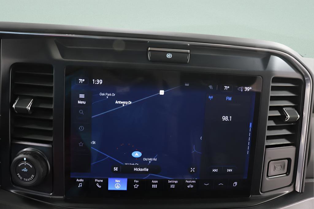 Used 2025 Ford F250 Platinum image 13