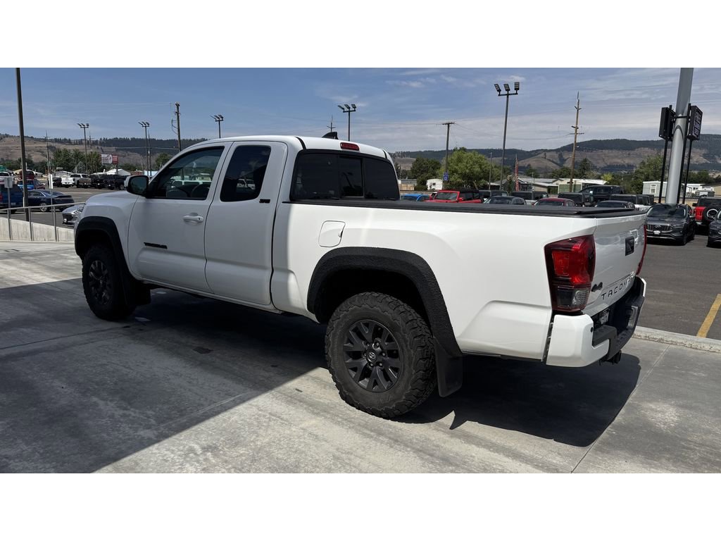 Used 2022 Toyota Tacoma SR5 image 5