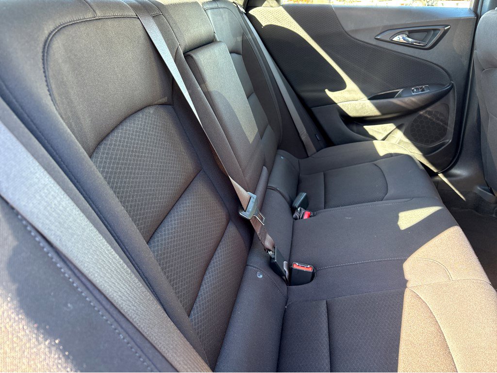 Used 2025 Chevrolet Malibu LT image 12
