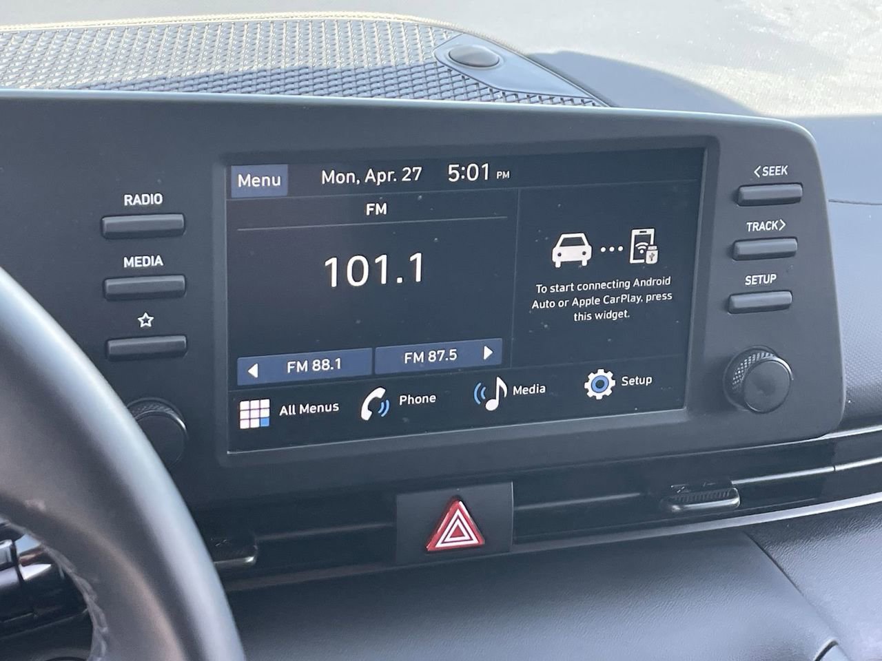 Certified 2025 Hyundai Elantra Sport FWD image 23