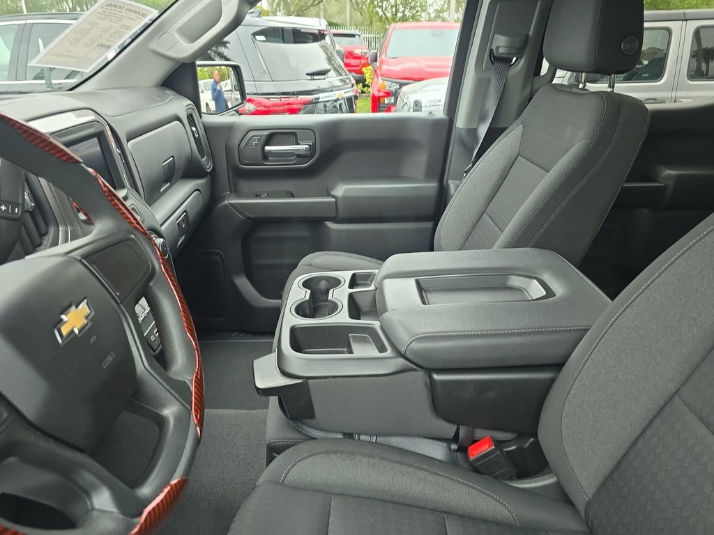 Used 2024 Chevrolet Silverado 1500 Custom image 15