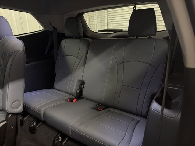 Used 2021 Buick Enclave Essence FWD image 21