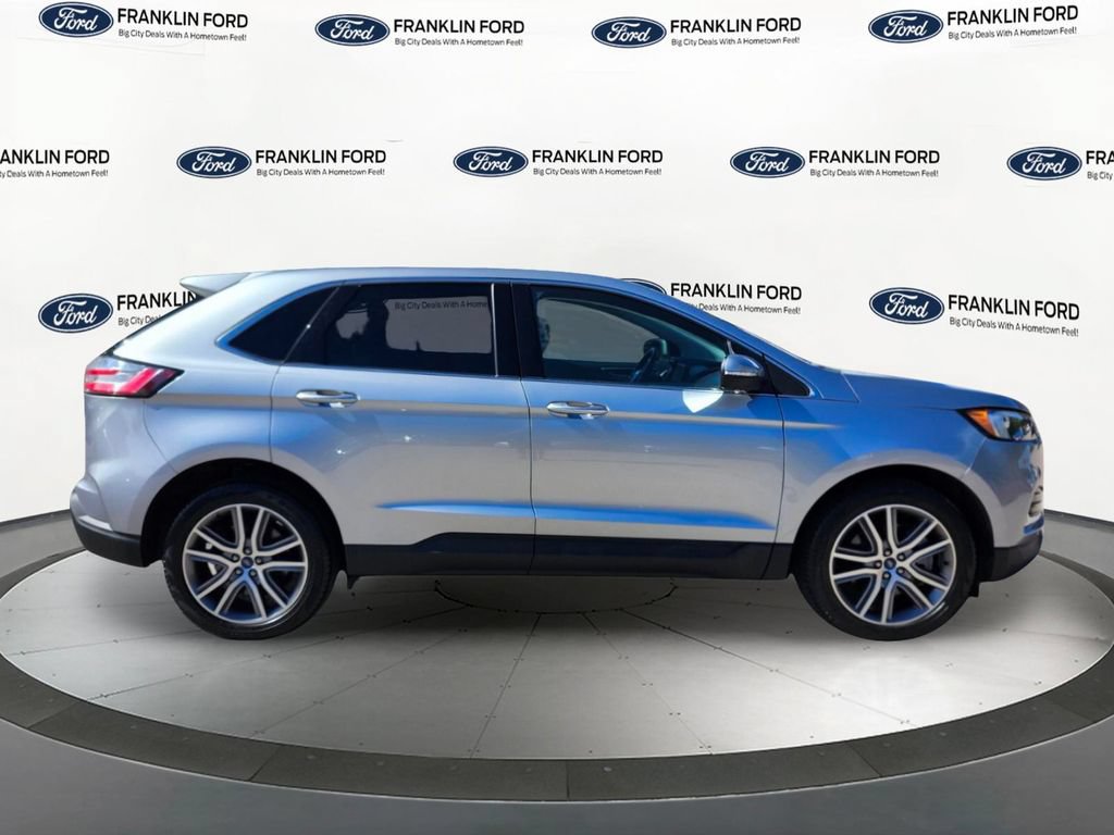 Certified 2022 Ford Edge Titanium AWD/4WD image 6