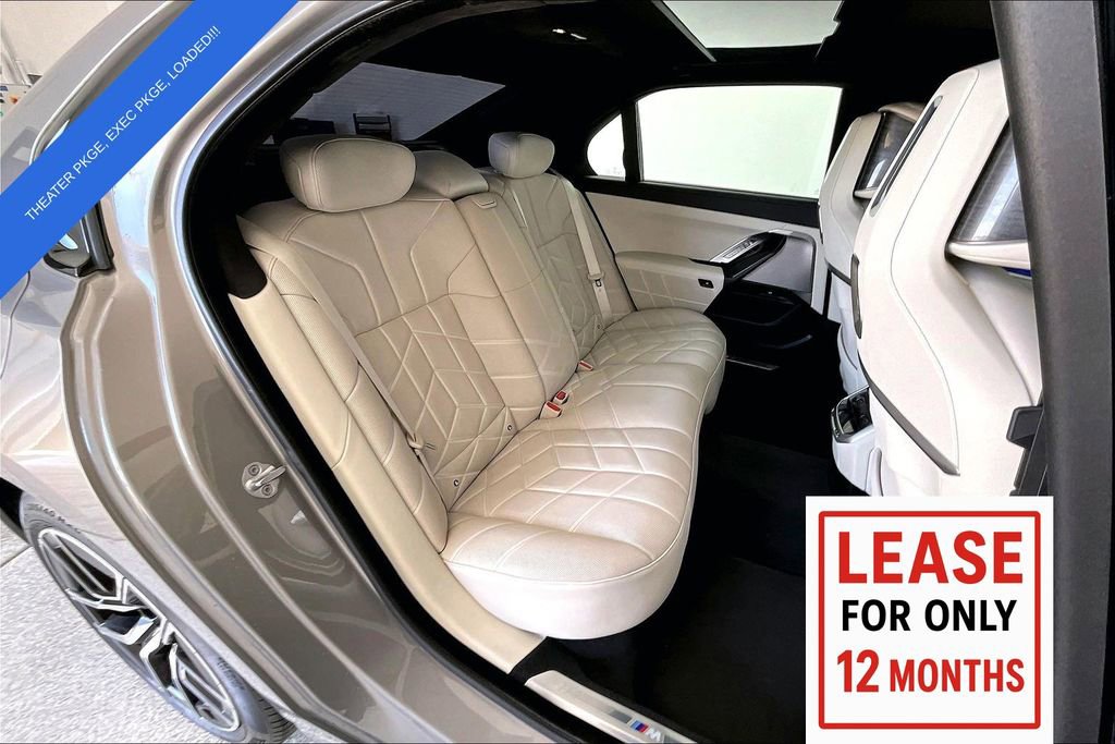 Used 2023 BMW 740i image 37